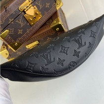 M46036 DISCOVERY 小號腰包 取材柔軟 Monogram Shadow 壓紋牛皮革