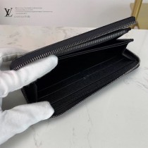M60017-003  LV Zippy 拉鏈錢夾是路易威登的經典設計之一