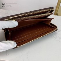 M60017-004  LV Zippy 拉鏈錢夾是路易威登的經典設計之一