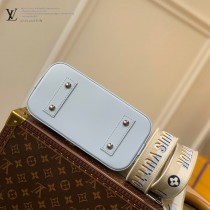M59345-04   原單最新寬肩帶Alma BB 手袋此次取材 Epi 皮革