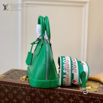 M59345-02   原單最新寬肩帶Alma BB 手袋此次取材 Epi 皮革