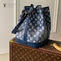 M59606 LV原單藍色牛仔 本款 Petit Noé 水桶包取材砂洗效果 Monogram 提花丹寧布