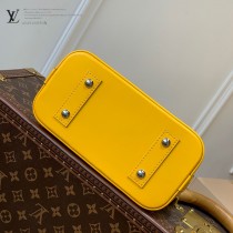 M59345-01   原單最新寬肩帶Alma BB 手袋此次取材 Epi 皮革