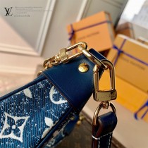 M81166-01  藍色牛仔 Loop LV原單新款半月形法棍包