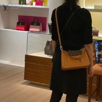 M80688-05   原單MARELLE 手袋  取材 Epi 粒面皮革