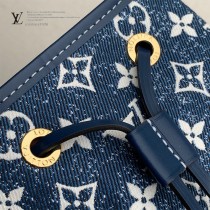 M59606 LV原單藍色牛仔 本款 Petit Noé 水桶包取材砂洗效果 Monogram 提花丹寧布