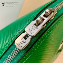 M59345-02   原單最新寬肩帶Alma BB 手袋此次取材 Epi 皮革