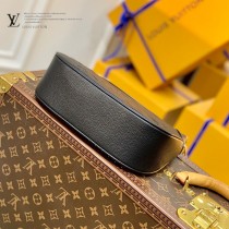 原單M46002黑色 Bagatelle BB 手袋令 Monogram 圖案歷經印花和壓印工藝
