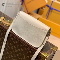 M59457-02  原單水波紋系列 BUCI 手袋