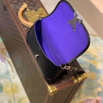 M59457-03  原單水波紋系列 BUCI 手袋