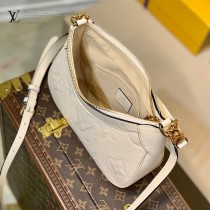 原單M46099奶白 Bagatelle BB 手袋令 Monogram 圖案歷經印花和壓印工藝