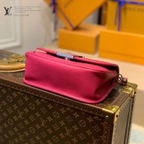 M59457-01  原單水波紋系列 BUCI 手袋