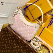 原單M46113粉色 Bagatelle BB 手袋令 Monogram 圖案歷經印花和壓印工藝
