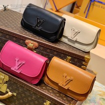 M59457-04  原單水波紋系列 BUCI 手袋