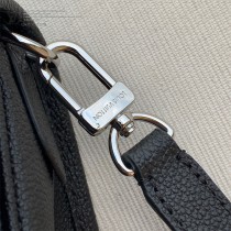 M59457-03  原單水波紋系列 BUCI 手袋