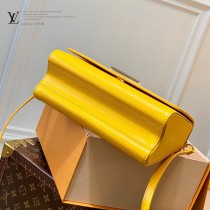 M59896-02  原單Twist 中號手袋 取材品牌標誌性 Epi 皮革