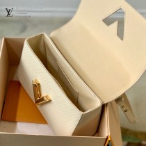 M59896-01  原單Twist 中號手袋 取材品牌標誌性 Epi 皮革