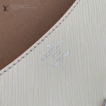M59457-02  原單水波紋系列 BUCI 手袋