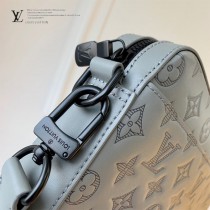 原單 M46104 Duo 郵差包 釋放 Monogram Shadow 皮革的摩登新意