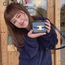 101513-01  CELINE賽琳 原單TRIOMRHE 迷你亮澤牛皮革手袋耳機包牛皮革