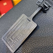 LV原單 M69837-01  黑色 全皮手包手拿包 IPAD 保護套