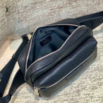 LV 原單M33438黑色限量版Outdoor 腰包