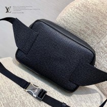 LV 原單M33438黑色限量版Outdoor 腰包