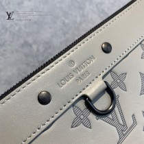 LV原單M81385鐵灰壓花Discovery Pochette 大號手拿包
