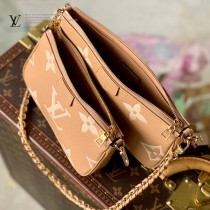 LV M80399淺棕絲印Multi Pochette Accessoires 斜挎包