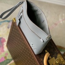 LV原單 M69837-02  黑色 全皮手包手拿包 IPAD 保護套