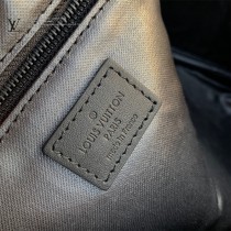 LV原單M59478黑色全皮壓花Dopp Kit 盥洗袋