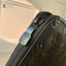 LV原單M59479黑色全皮壓花新款ETUI VOYAGE收納袋男士手拿包