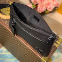 LV原單 M69837-01  黑色 全皮手包手拿包 IPAD 保護套