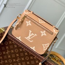 LV 原單M45773-001 淺黃絲印 Pochette Metis 手袋郵差包