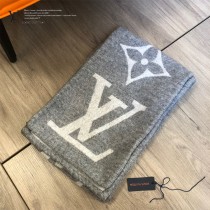 LV新款經典花紋羊絨圍巾 很重磅的工藝
