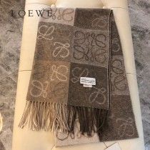 LOEWE老花棋盤格圍巾