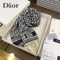 Dior 原單圍巾經典的Oblique印花刺繡圖案裝飾