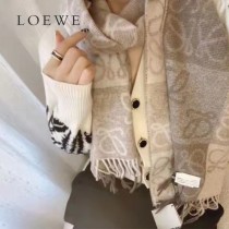 LOEWE老花棋盤格圍巾