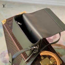 LV M82086綠色全皮 m82085黑色 男包郵差包繫列 Flap 迷妳手袋