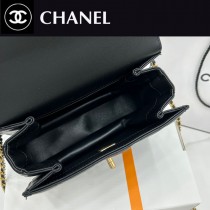 AS3886  Chanel 23P 新款手柄口盖包充满光泽的油蜡牛皮