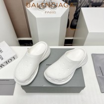 Balenciaga巴黎世家 x Crocs 聯名春夏爆款成型一體半拖洞洞鞋