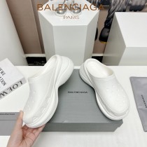 Balenciaga巴黎世家 x Crocs 聯名春夏爆款成型一體半拖洞洞鞋