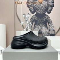 Balenciaga巴黎世家 x Crocs 聯名春夏爆款成型一體半拖洞洞鞋
