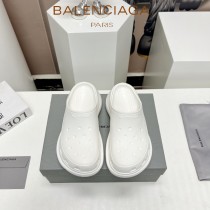 Balenciaga巴黎世家 x Crocs 聯名春夏爆款成型一體半拖洞洞鞋