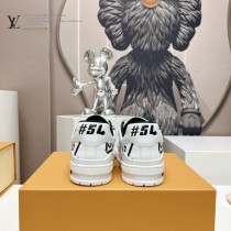 LV 秋季秀場新款籃球運動鞋