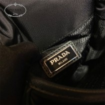 2VD043 PRADA普拉達手機包