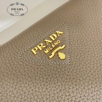 1BH194-02   PRADA普拉達三層包