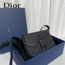 DIOR 迪奧馬鞍信使包以米色和黑色 Oblique 印花