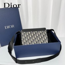 DIOR 迪奧馬鞍信使包以米色和黑色 Oblique 印花