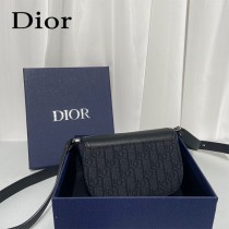 DIOR 迪奧馬鞍手拿包 附有肩帶